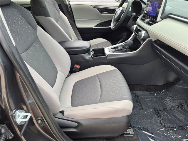 Used 2024 Toyota RAV4 XLE FWD image 19