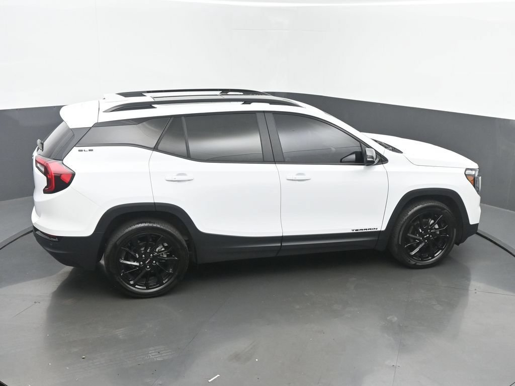 Used 2024 GMC Terrain SLE w/ Driver Convenience Package FWD image 41
