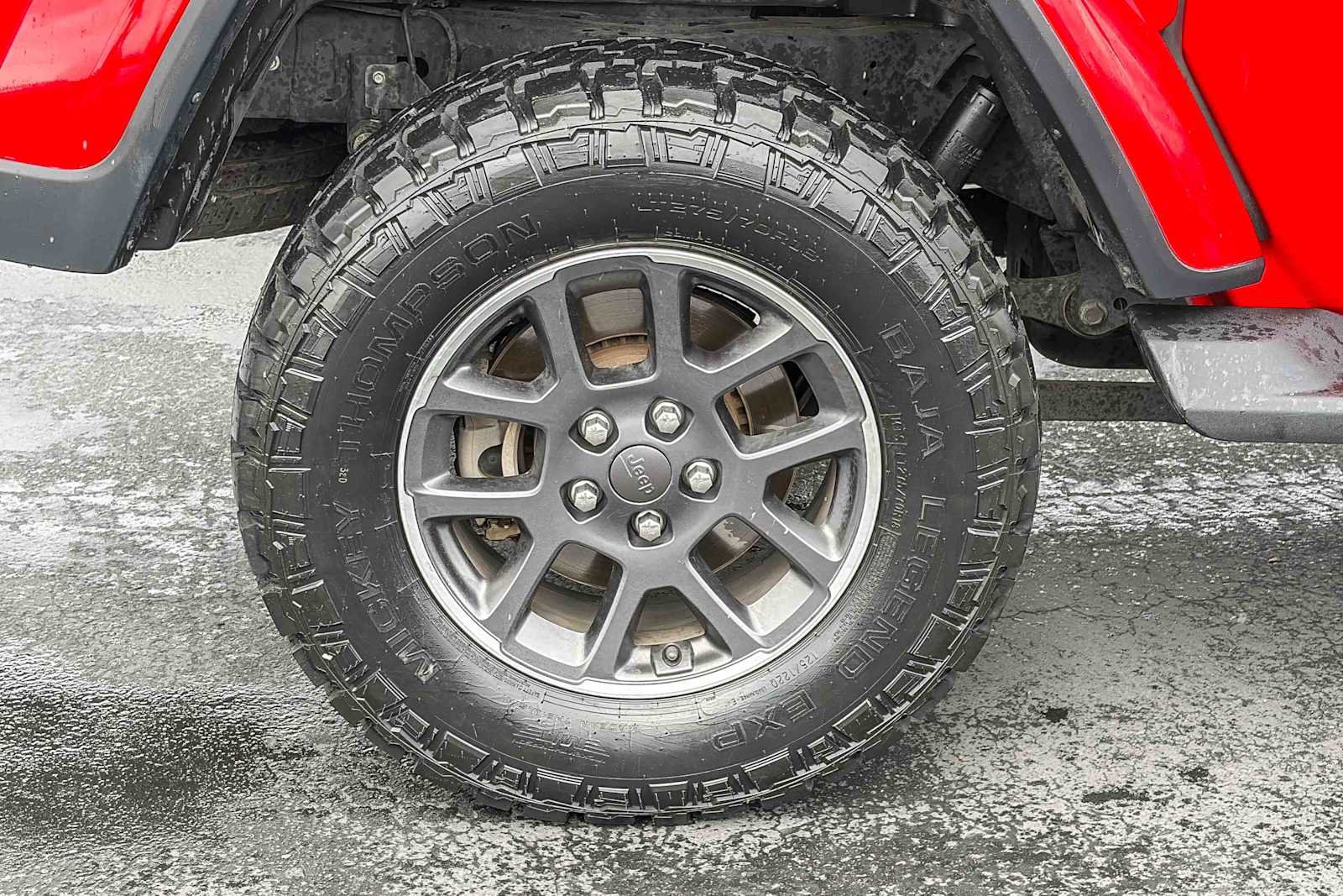Used 2020 Jeep Gladiator Overland image 10