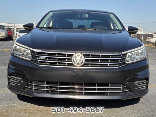 Used 2017 Volkswagen Passat 1.8T R-Line w/ R-Line Lighting Package FWD image 8
