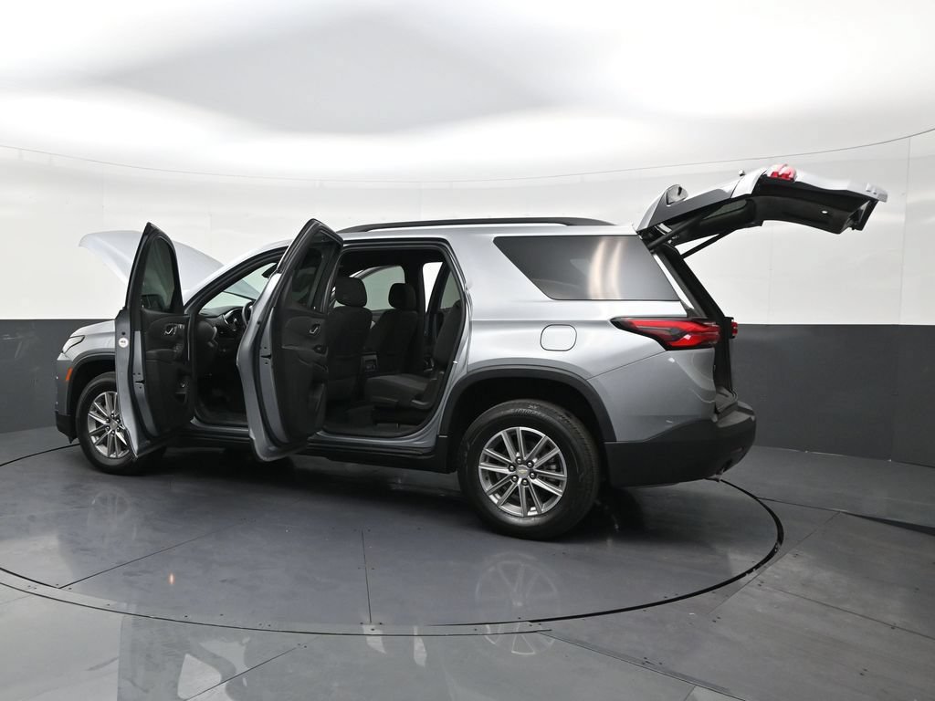 Used 2024 Chevrolet Traverse LT FWD image 31