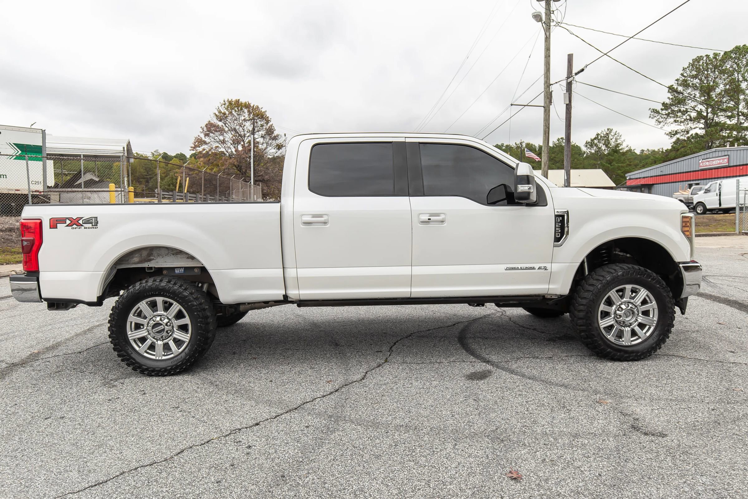 Used 2017 Ford F250 Lariat w/ Lariat Ultimate Package image 11