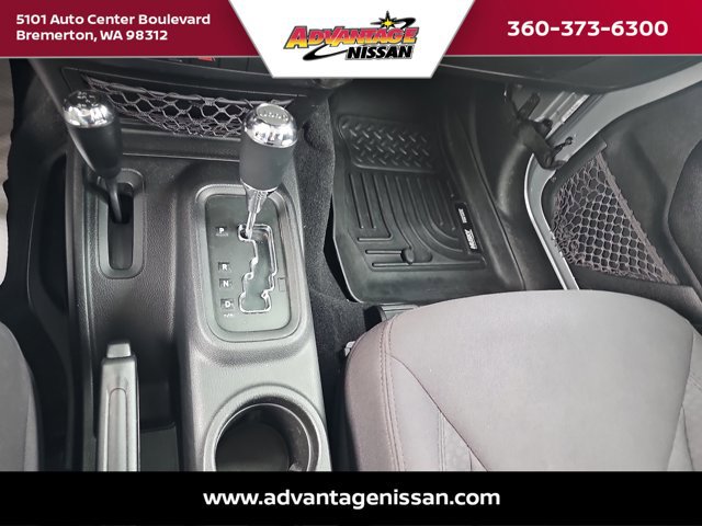 Used 2013 Jeep Wrangler Sport AWD/4WD image 14