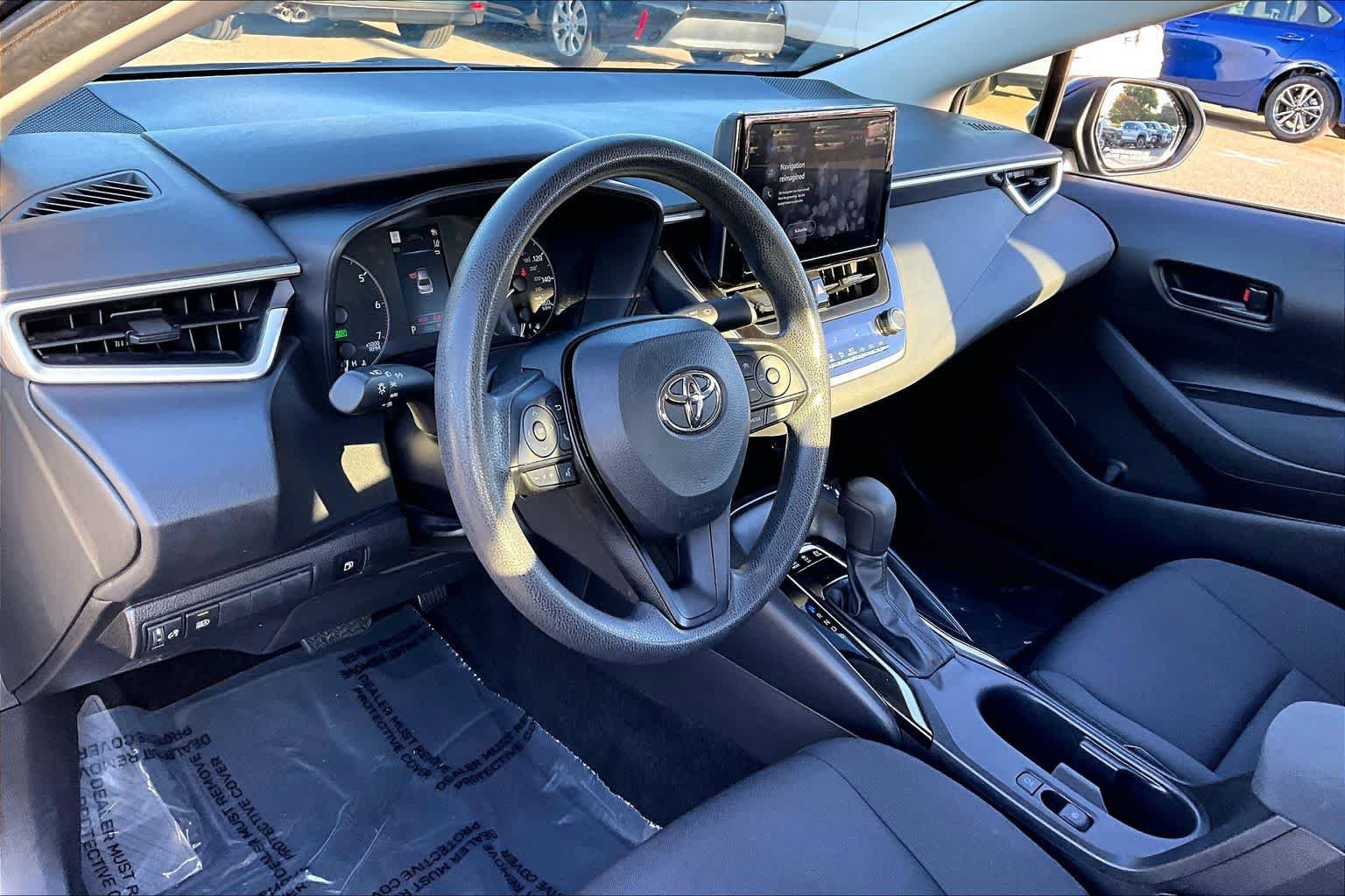Used 2024 Toyota Corolla LE FWD image 17