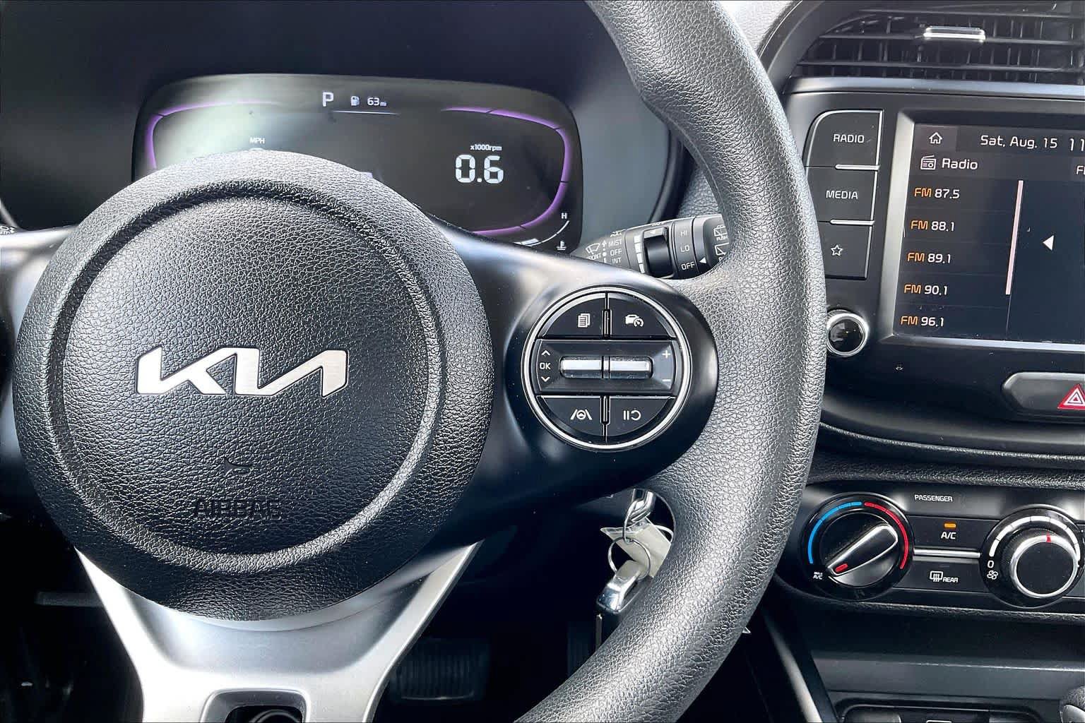 Used 2023 Kia Soul LX w/ LX Technology Package FWD image 24