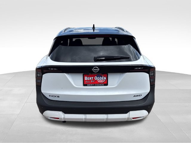 New 2027 Nissan Kicks SR AWD/4WD image 6