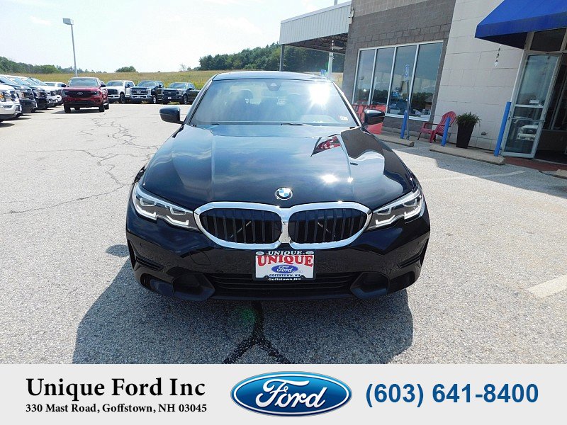 Used 2020 BMW 330i xDrive Sedan w/ Convenience Package AWD/4WD image 3