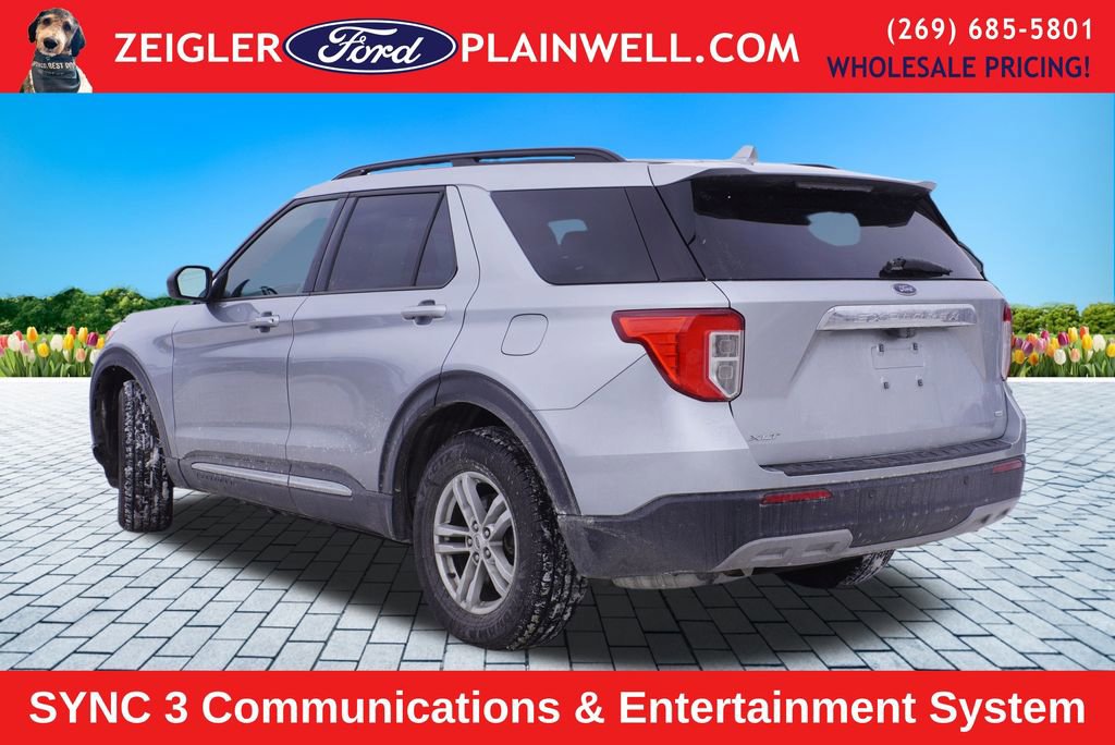 Used 2020 Ford Explorer XLT w/ Equipment Group 202A image 3