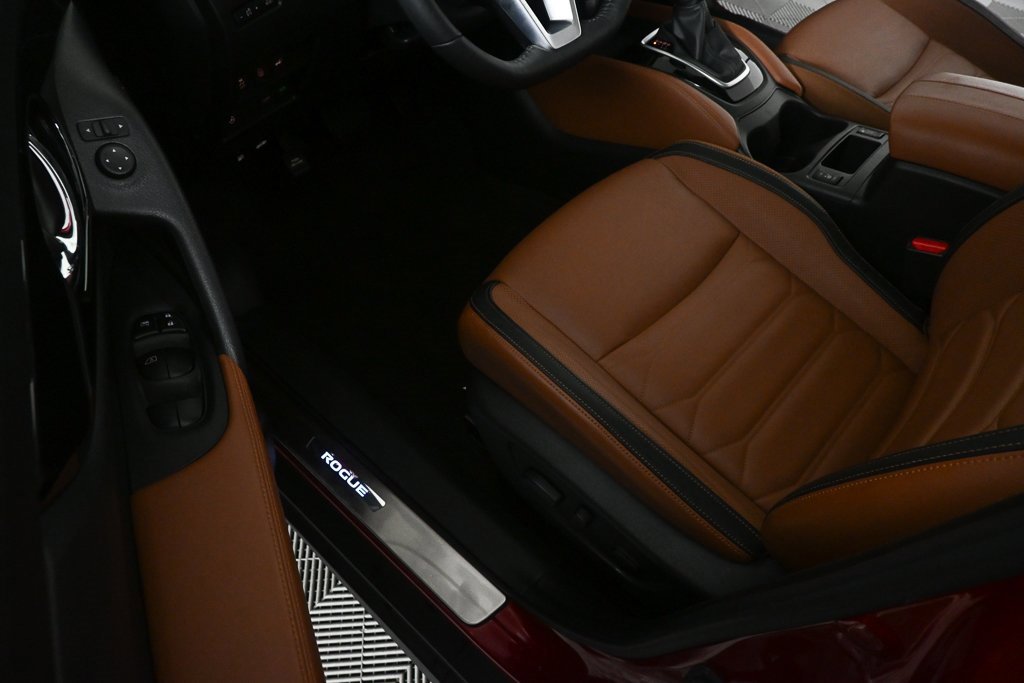 Used 2017 Nissan Rogue SL w/ SL Premium Package image 7