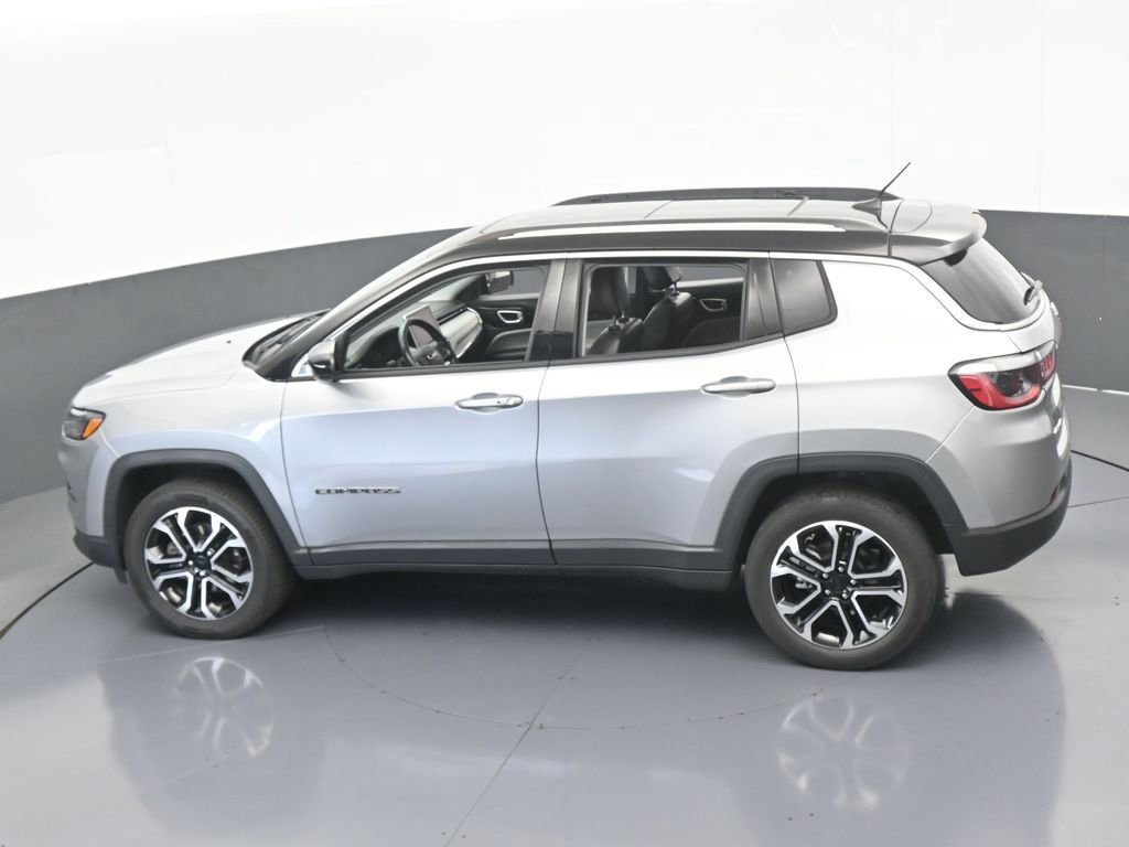 Used 2022 Jeep Compass Limited w/ Sun and Sound Group image 46