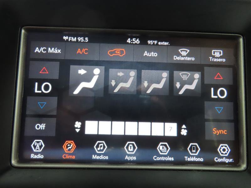 Used 2021 Jeep Grand Cherokee Laredo image 26