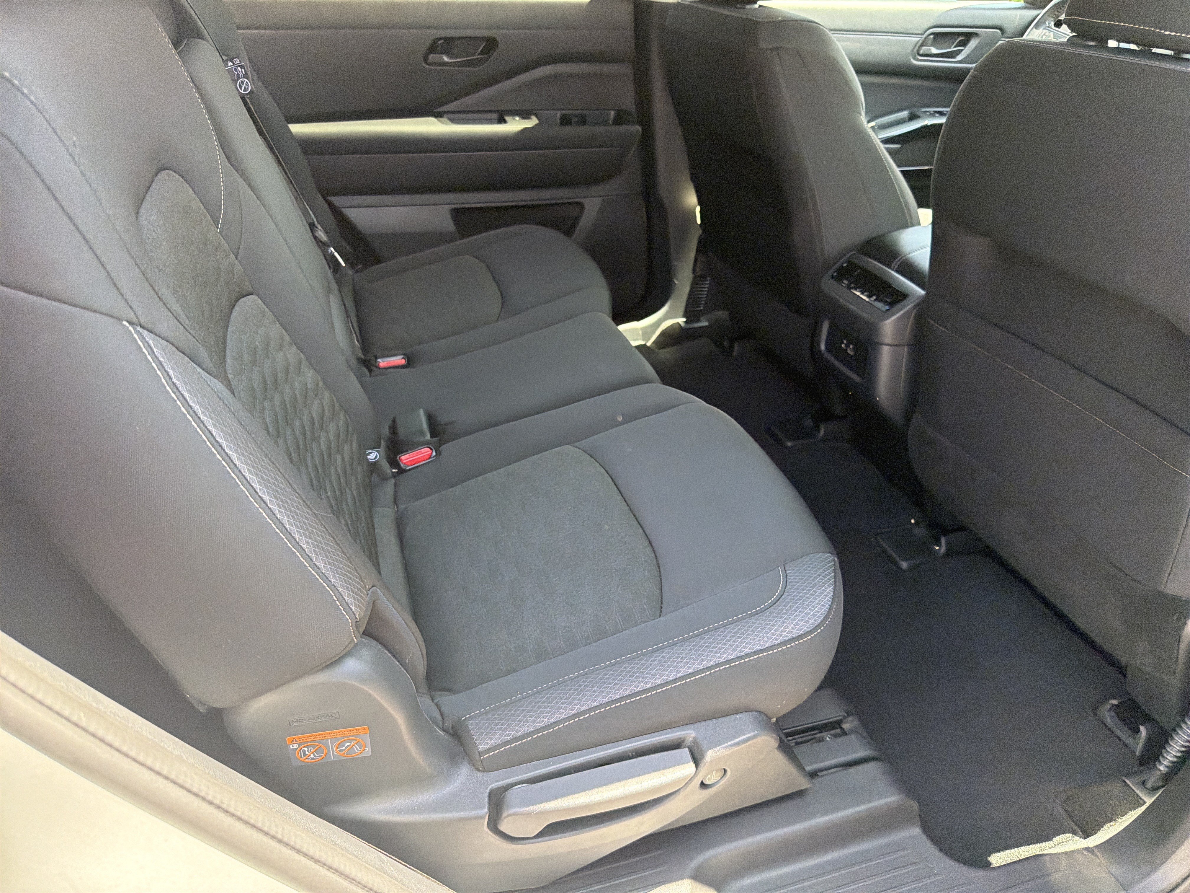 Used 2024 Nissan Pathfinder SV AWD/4WD image 26
