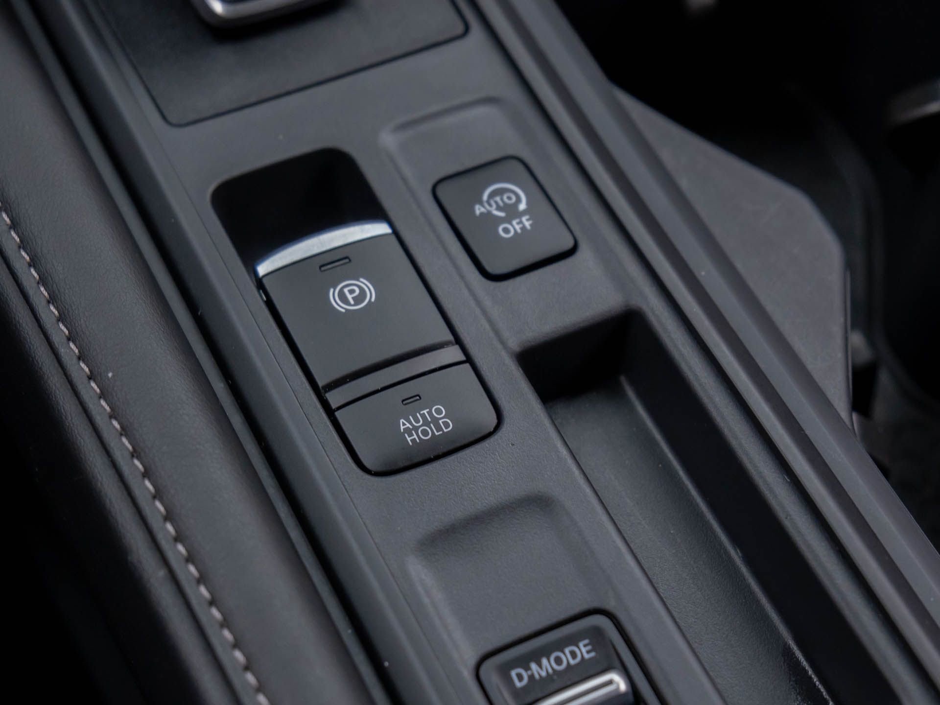 Used 2024 Nissan Pathfinder S image 27