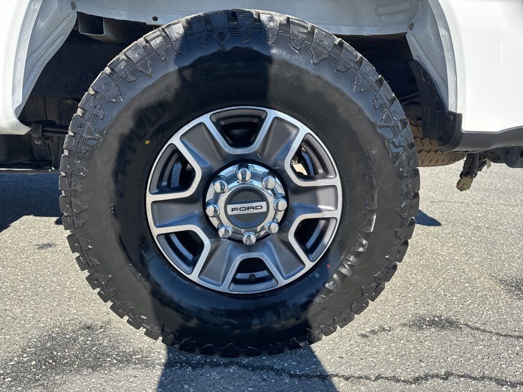 Used 2023 Ford F250 Lariat w/ FX4 Off-Road Package image 33