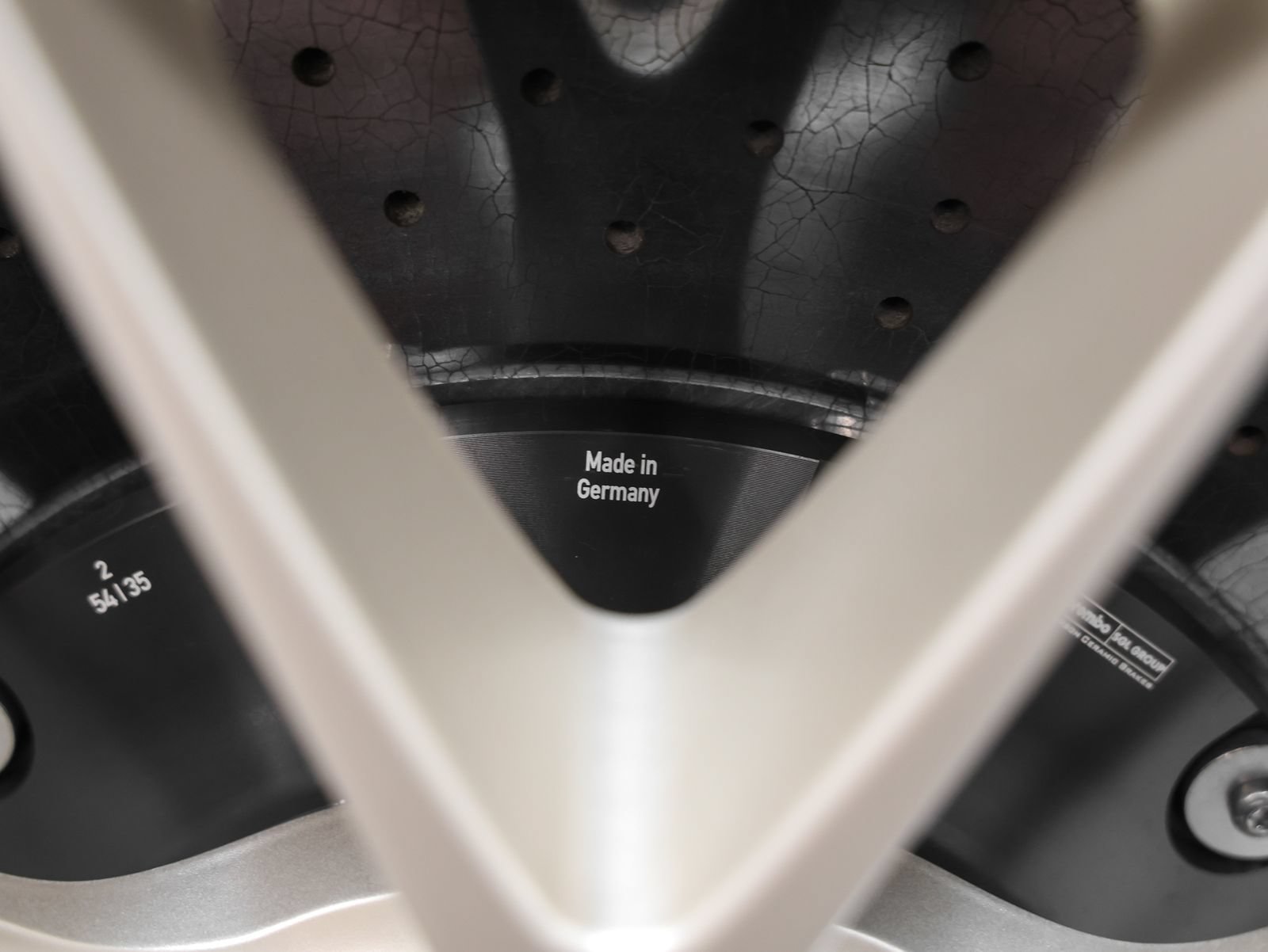 Certified 2018 Porsche 911 GT2 RS RWD image 31