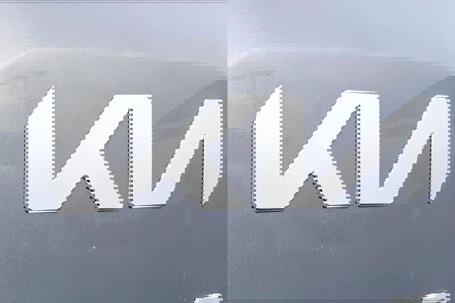 Used 2024 Kia Telluride EX w/ EX Captain's Chair Package image 31