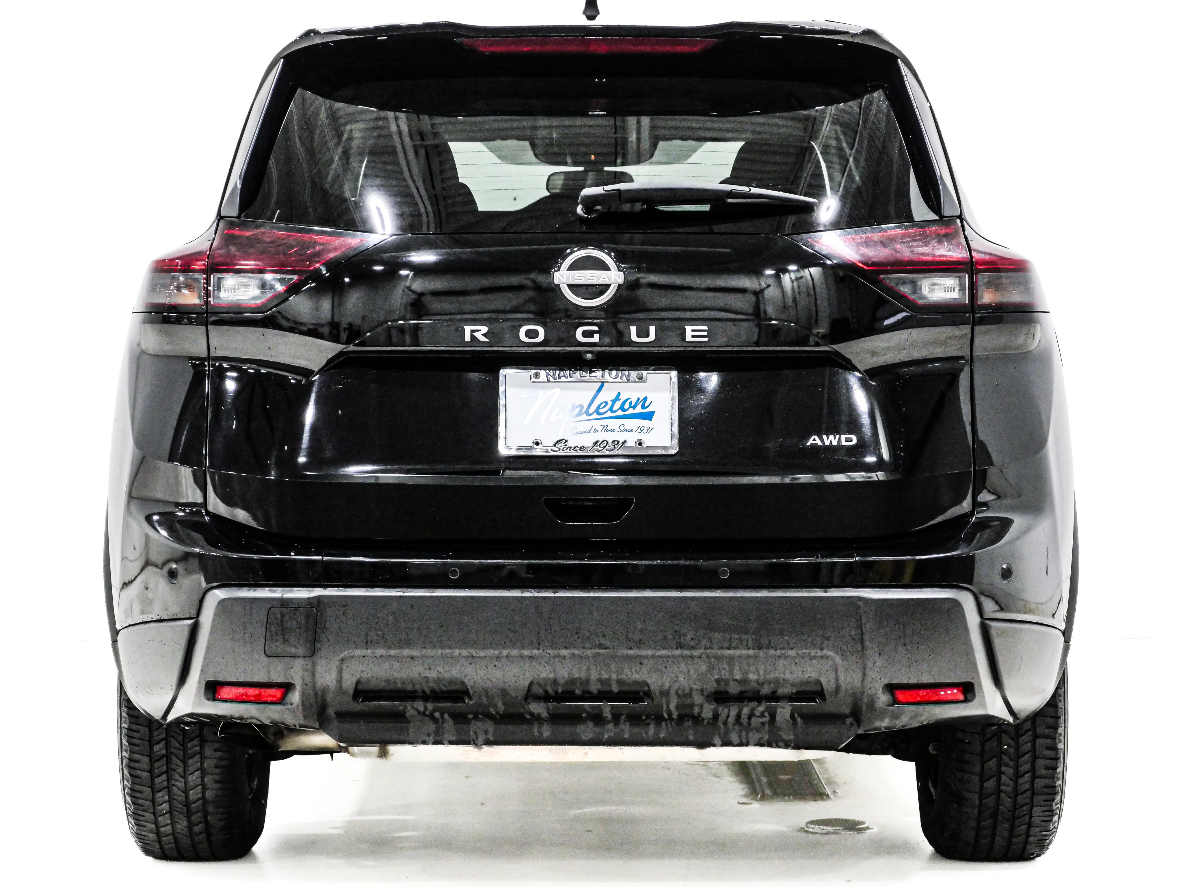 Used 2024 Nissan Rogue S AWD/4WD image 7