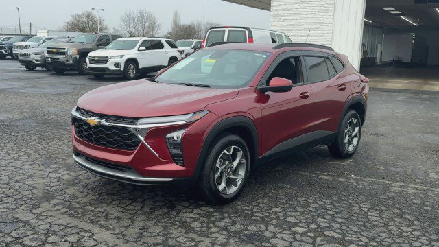 Certified 2025 Chevrolet Trax LT w/ Driver Confidence Package image 4