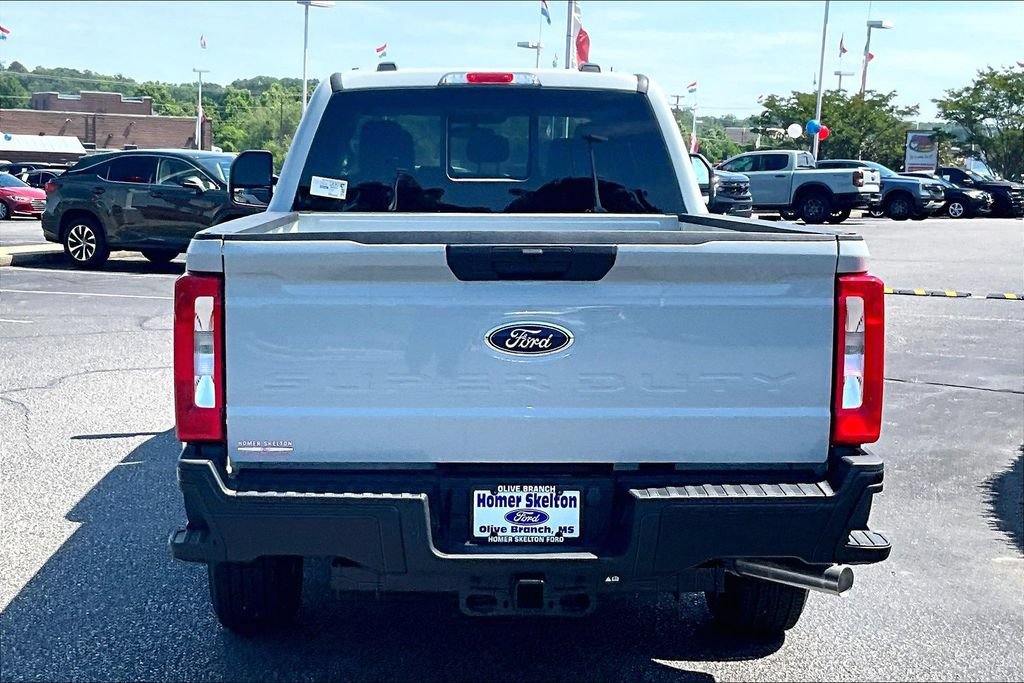 New 2025 Ford F350 XL RWD image 4