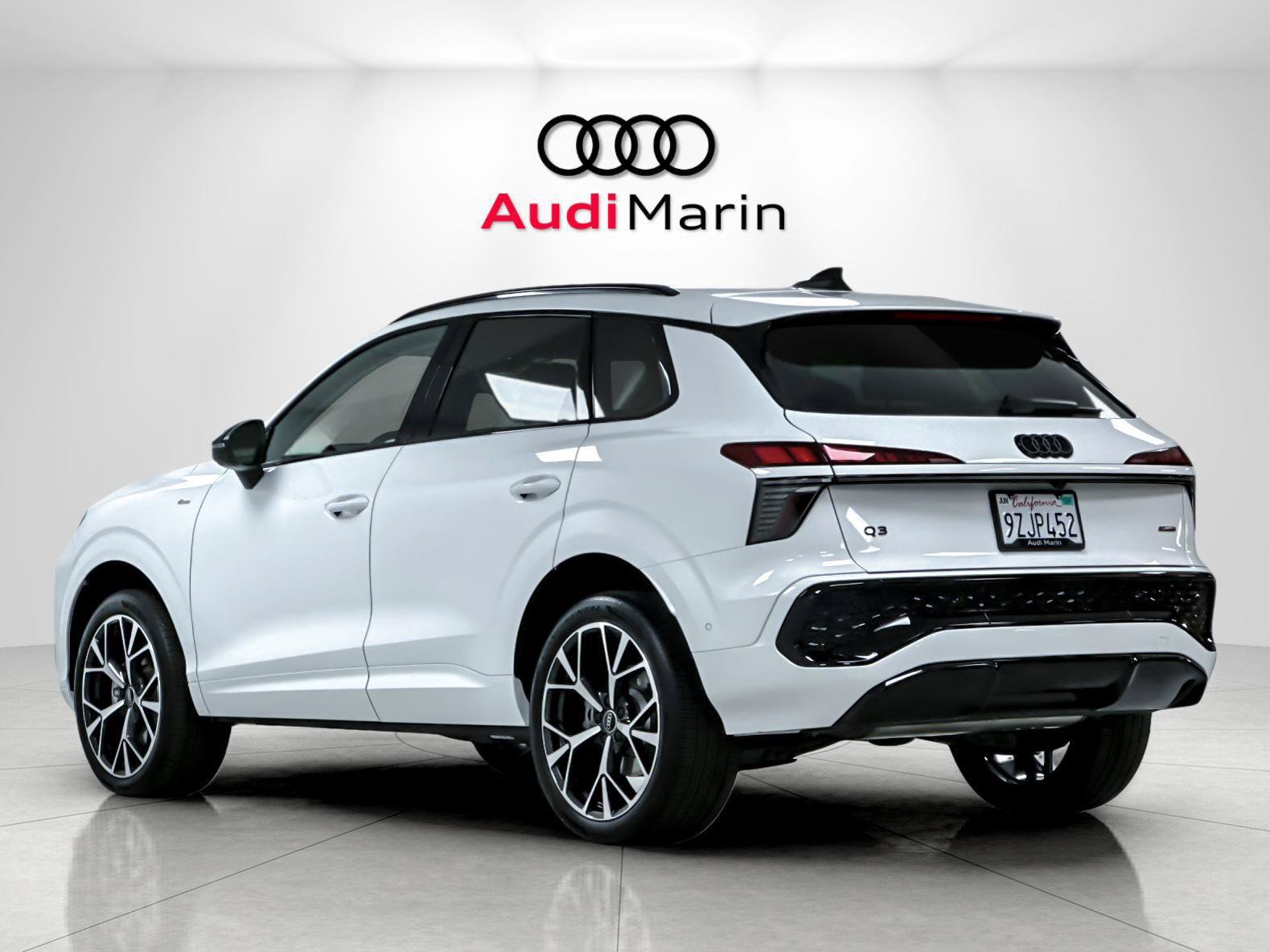 Certified 2026 Audi Q3 quattro 2.0T AWD/4WD image 3