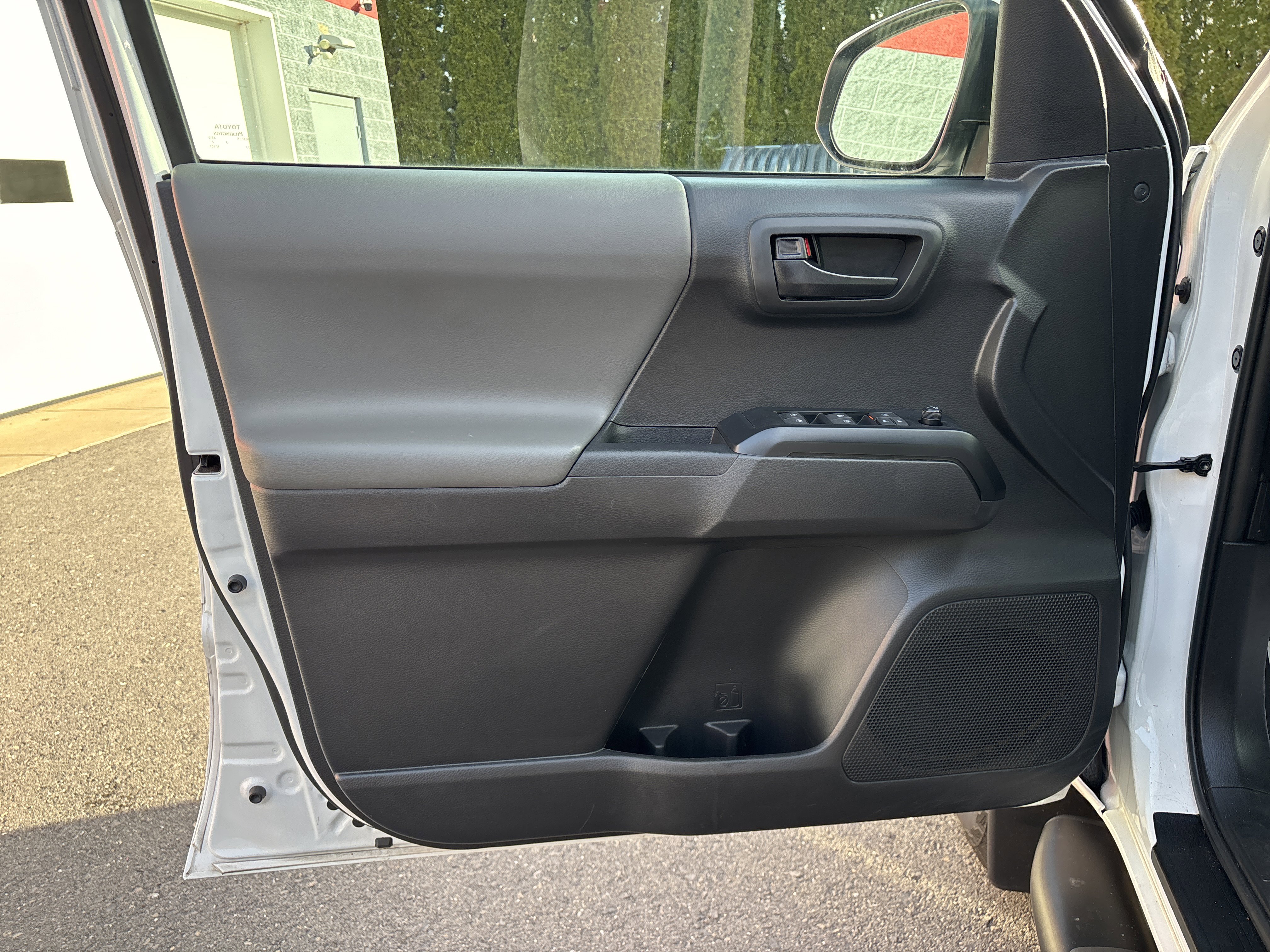 Certified 2023 Toyota Tacoma SR image 15