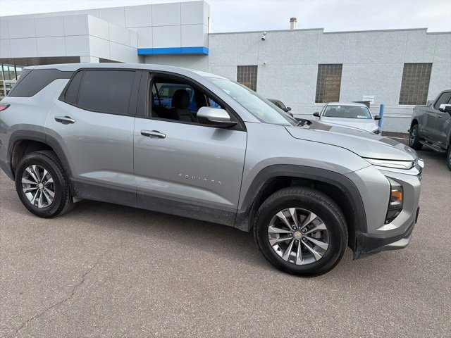 Used 2025 Chevrolet Equinox LT image 12