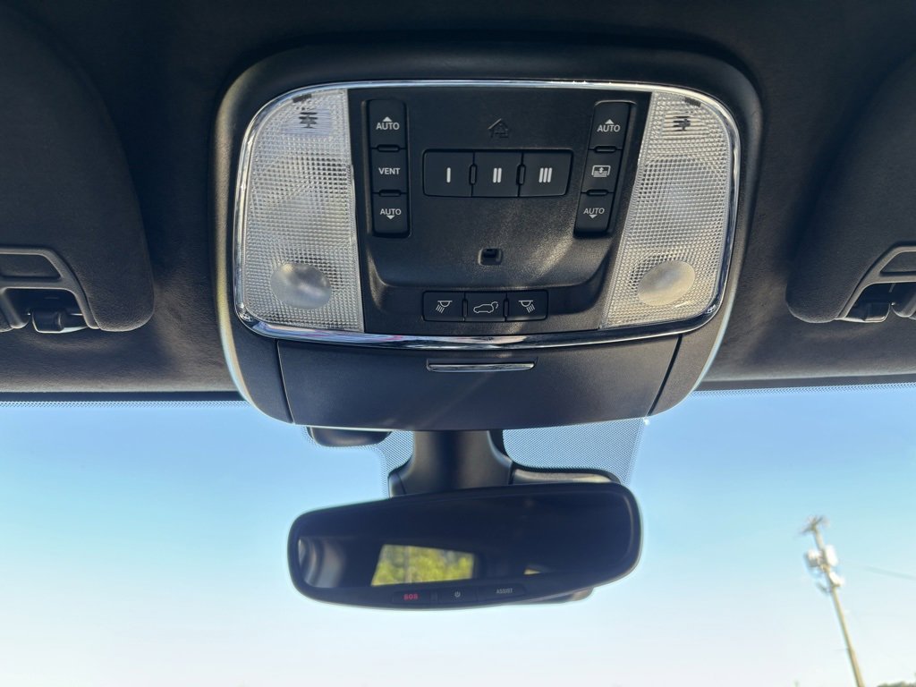 Used 2020 Jeep Grand Cherokee SRT image 18