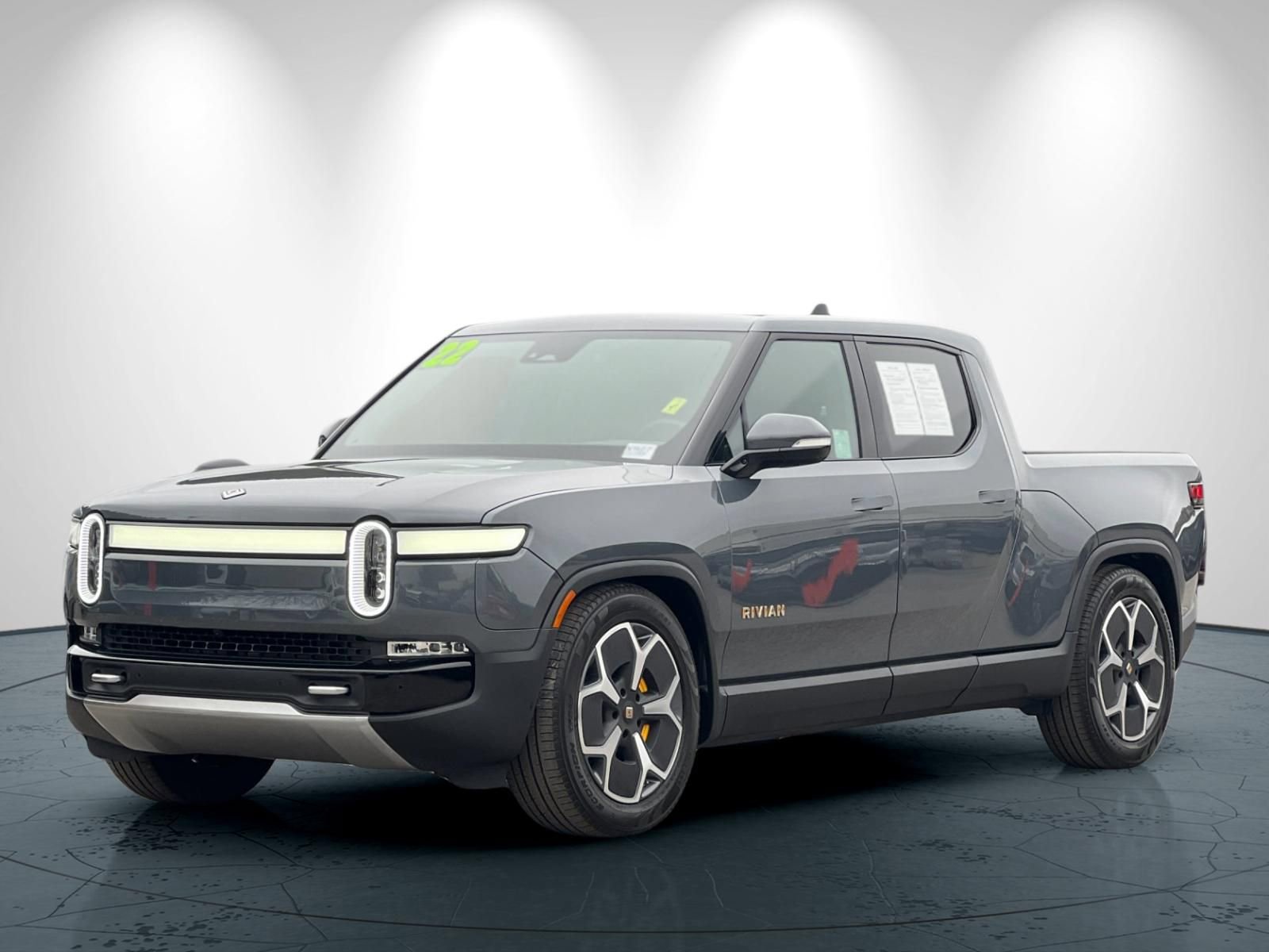 Used 2022 Rivian R1T Adventure image 8