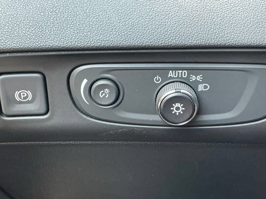 Used 2020 Buick Enclave Avenir w/ Avenir Technology Package FWD image 35