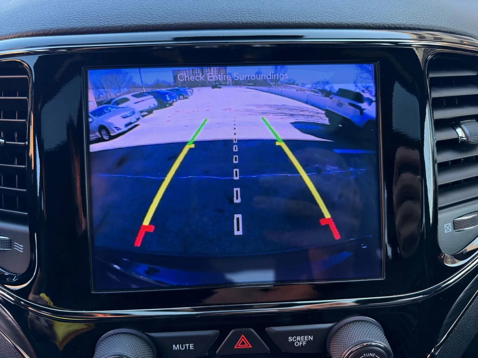 Used 2019 Jeep Grand Cherokee Limited X image 34