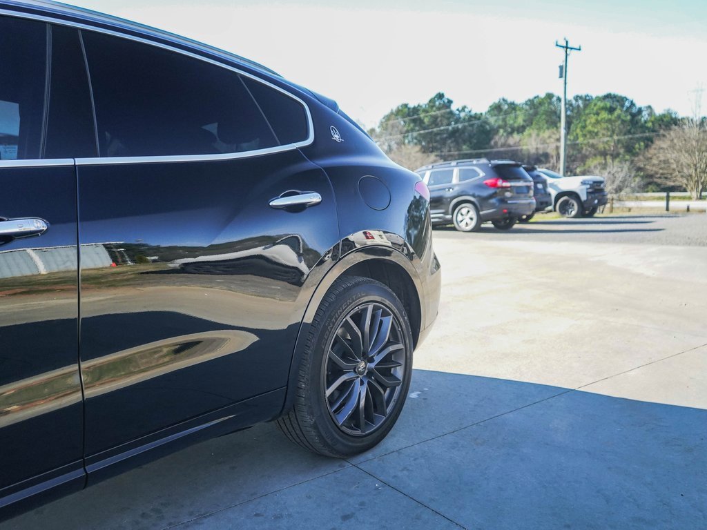 Used 2019 Maserati Levante image 34