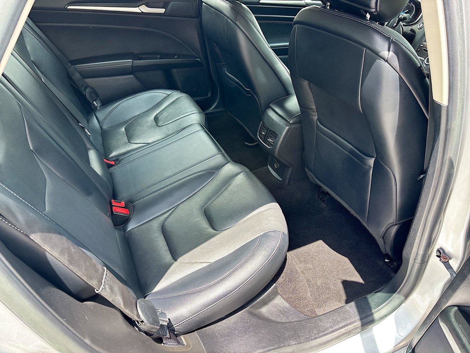Used 2019 Ford Fusion Titanium FWD image 28