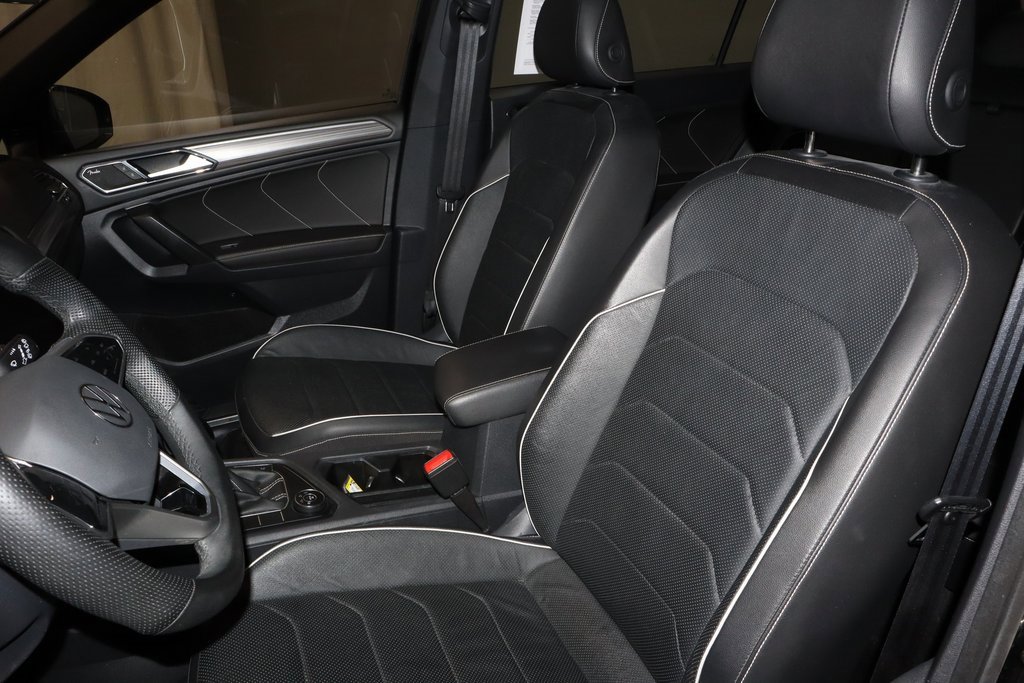 Used 2024 Volkswagen Tiguan SEL R-Line image 26