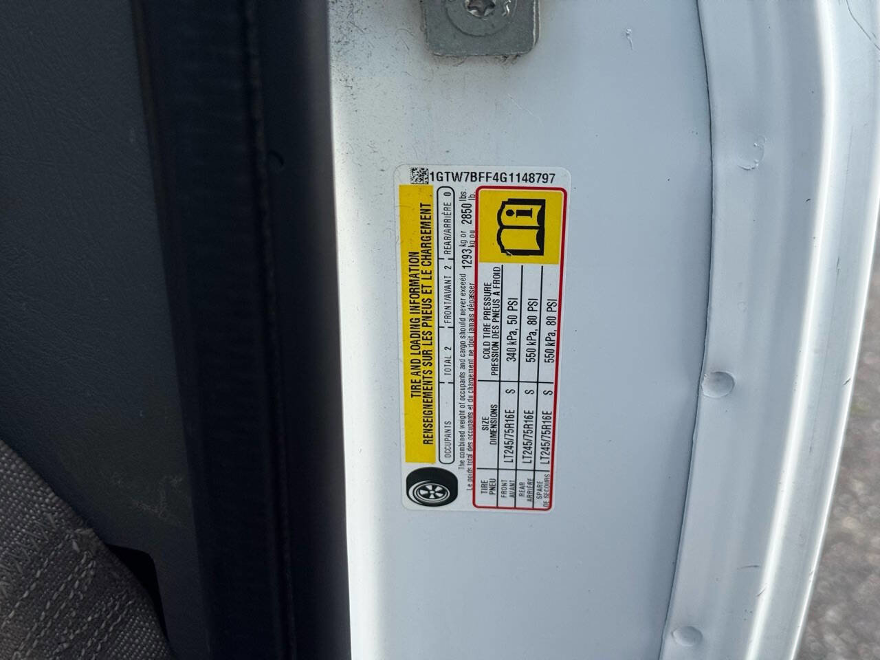 Used 2016 GMC Savana 2500 2500 3dr Extended Cargo Van w/ image 16