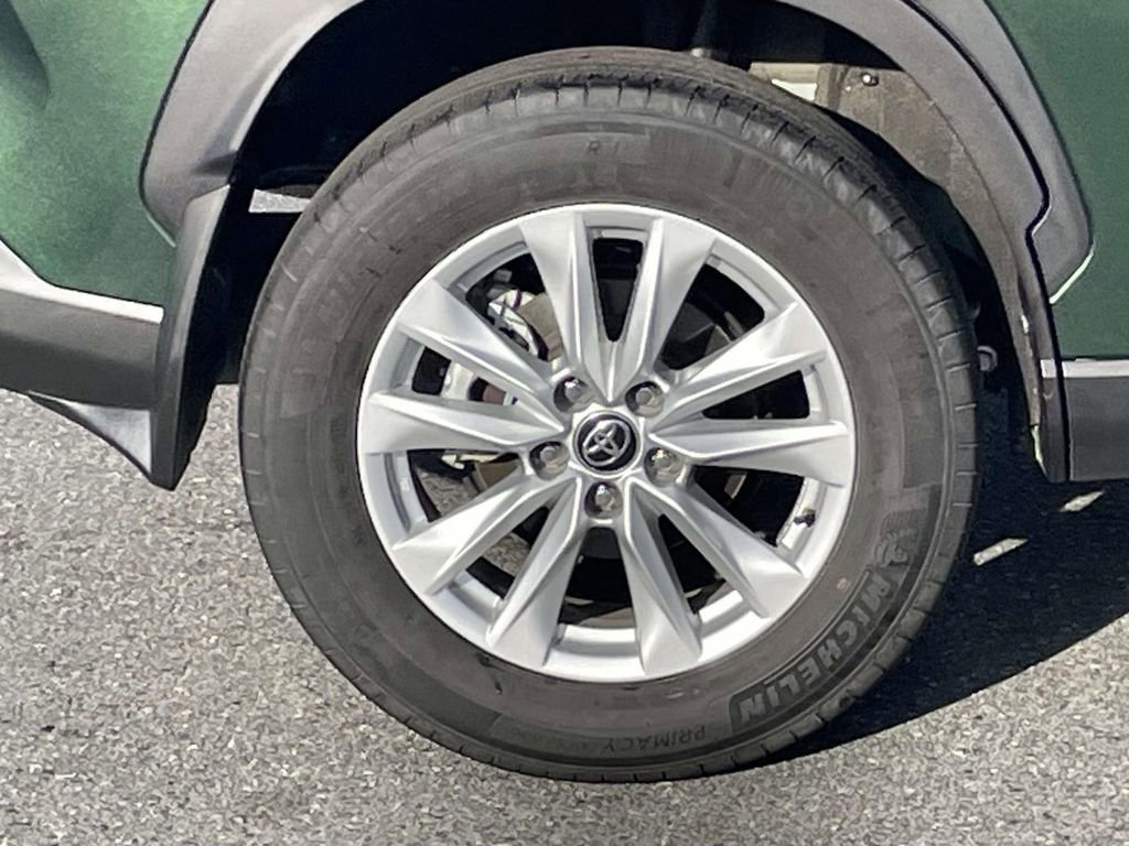 Used 2023 Toyota Corolla Cross LE w/ Moonroof Package image 13