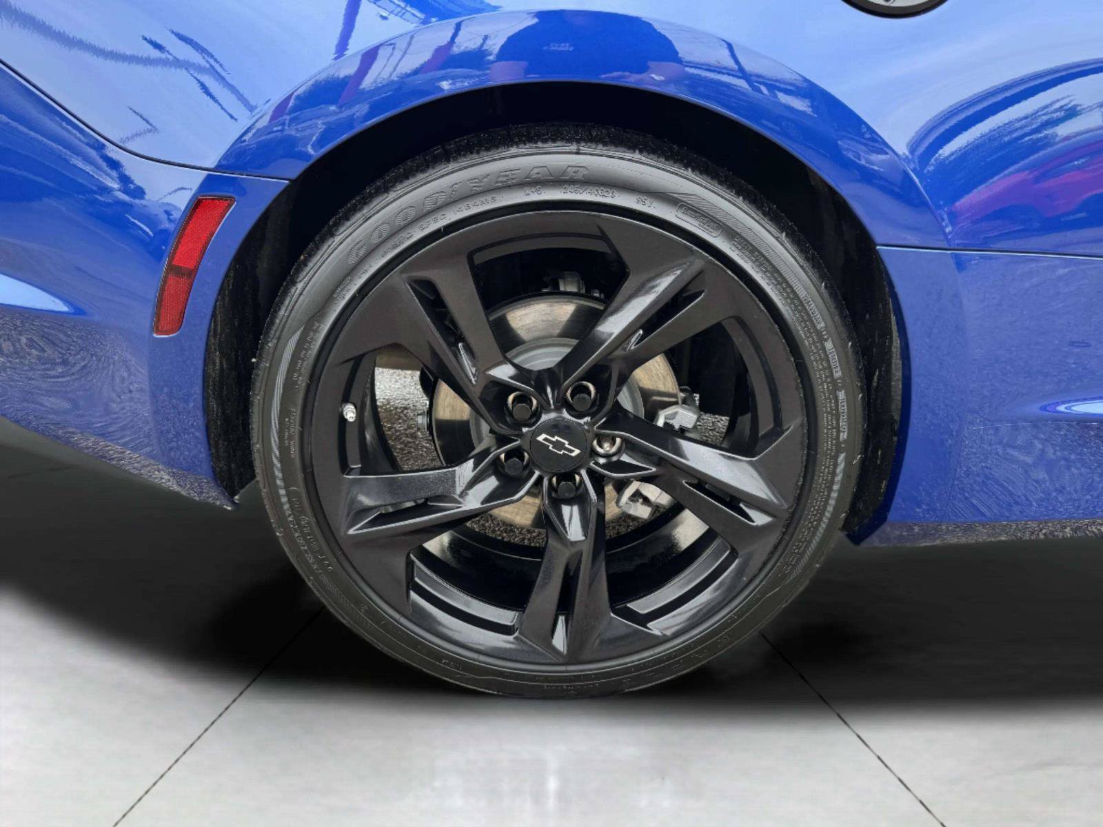 Used 2023 Chevrolet Camaro LT w/ Technology Package RWD image 43