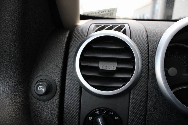 Used 2010 Mercury Mountaineer Premier image 7