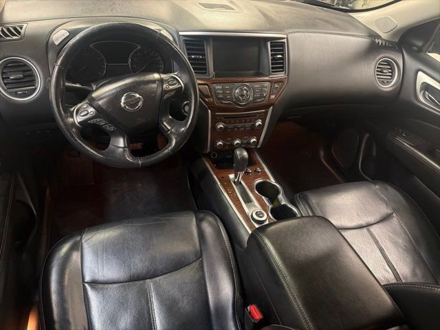 Used 2019 Nissan Pathfinder Platinum image 11