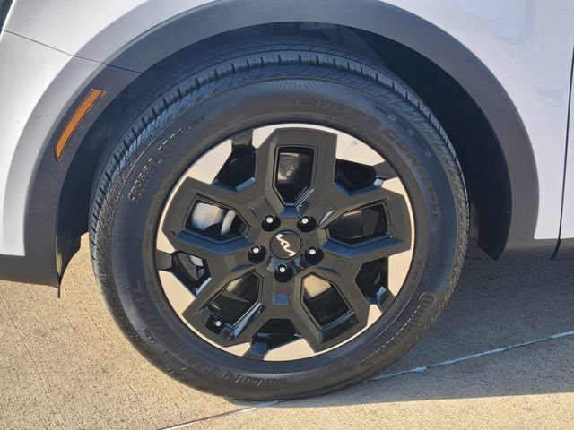 Used 2025 Kia Sorento S w/ Panoramic Sunroof Package FWD image 17