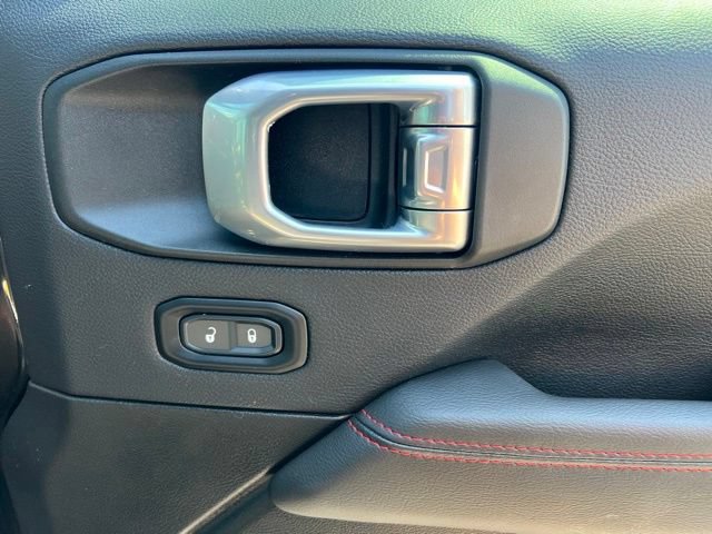 Used 2022 Jeep Gladiator Rubicon w/ Cold Weather Group AWD/4WD image 34