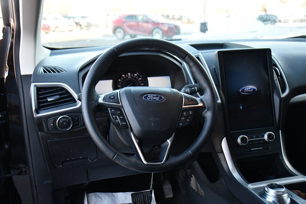 Used 2024 Ford Edge SEL w/ Convenience Package image 12