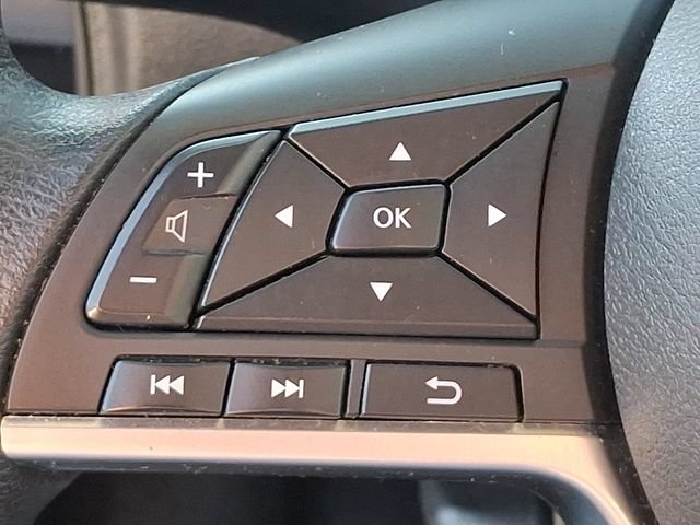 Used 2025 Nissan Versa SV FWD image 21
