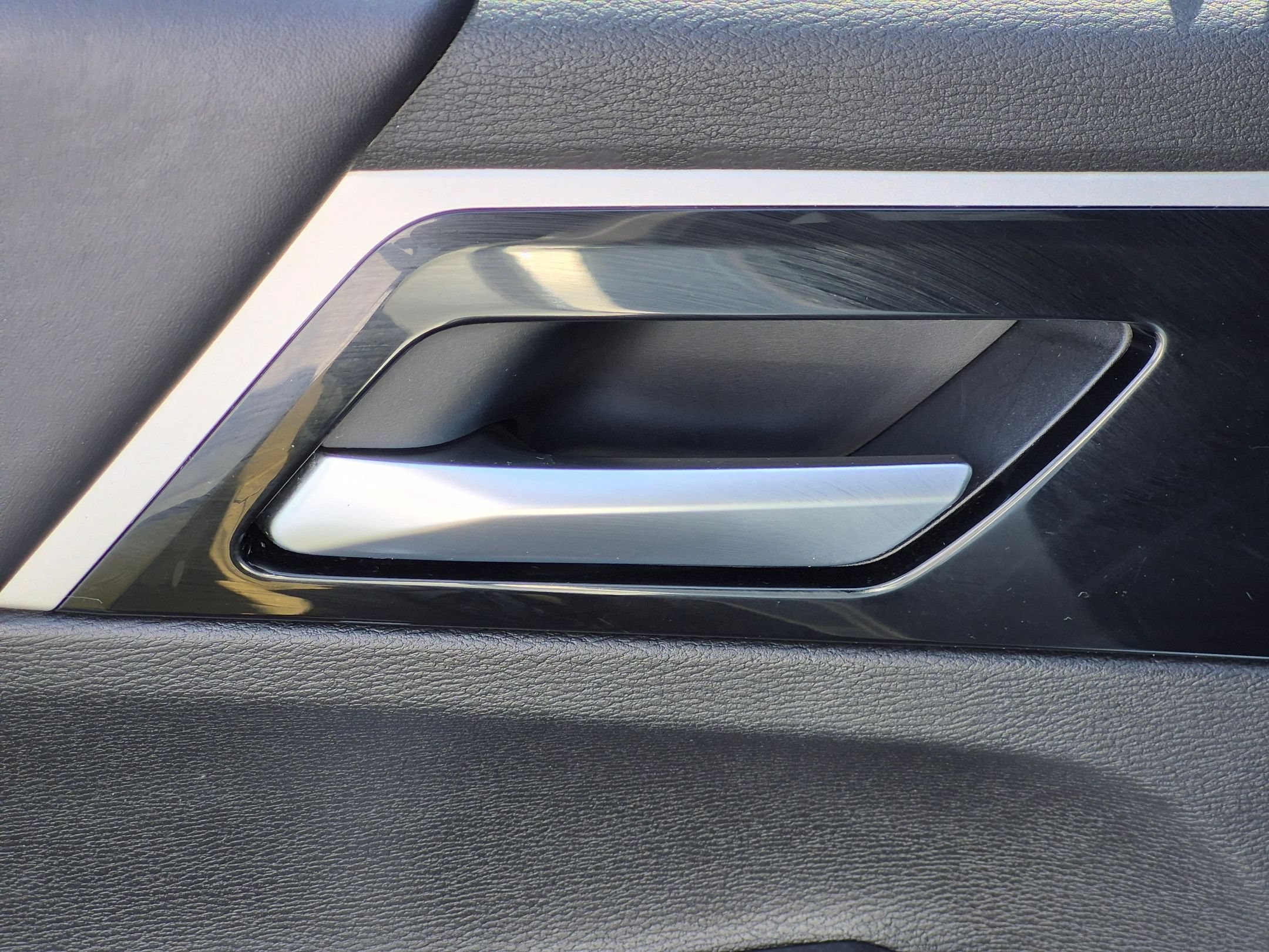 Used 2025 Mitsubishi Outlander AWD image 29