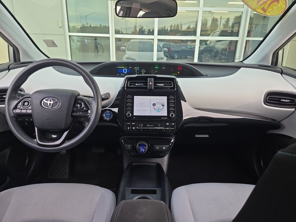 Used 2021 Toyota Prius LE AWD/4WD image 18