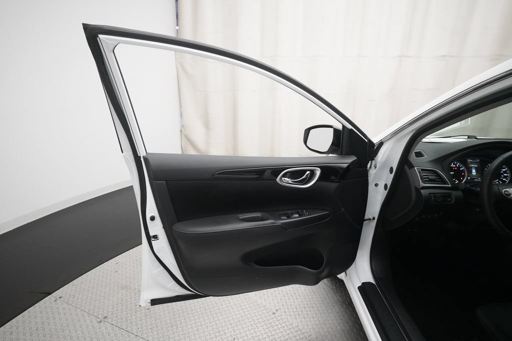 Used 2018 Nissan Sentra SV FWD image 29