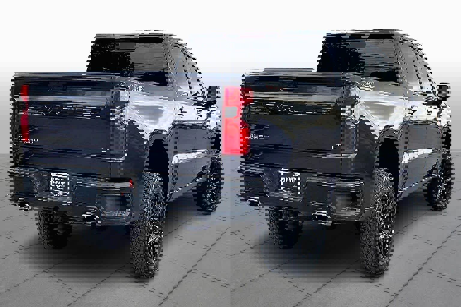 Used 2024 Chevrolet Silverado 1500 LT Trail Boss w/ LT Trail Boss Premium Package AWD/4WD image 13