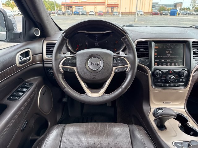 Used 2015 Jeep Grand Cherokee Summit AWD/4WD image 16