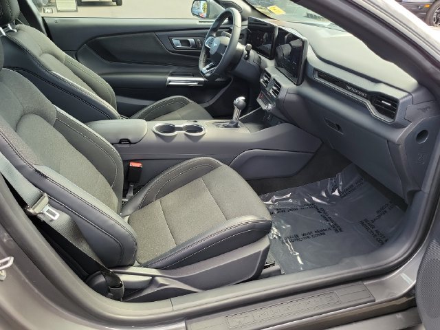 Used 2026 Ford Mustang Coupe RWD image 16