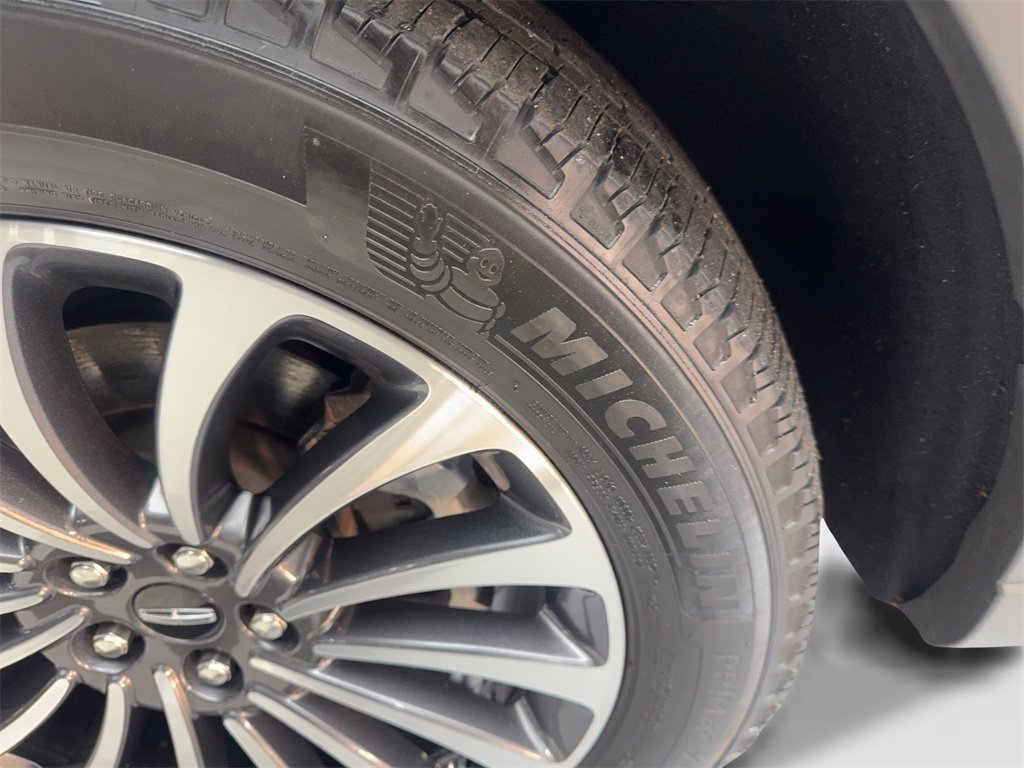 Used 2022 Lincoln Aviator Reserve w/ Equipment Group 201A image 91
