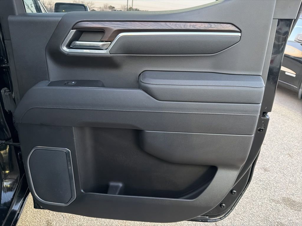 Used 2025 GMC Sierra 1500 SLT image 27